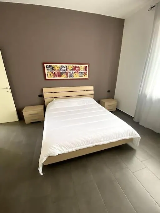 Nice House Luminoso Con Terrazzo Gallarate Apartament